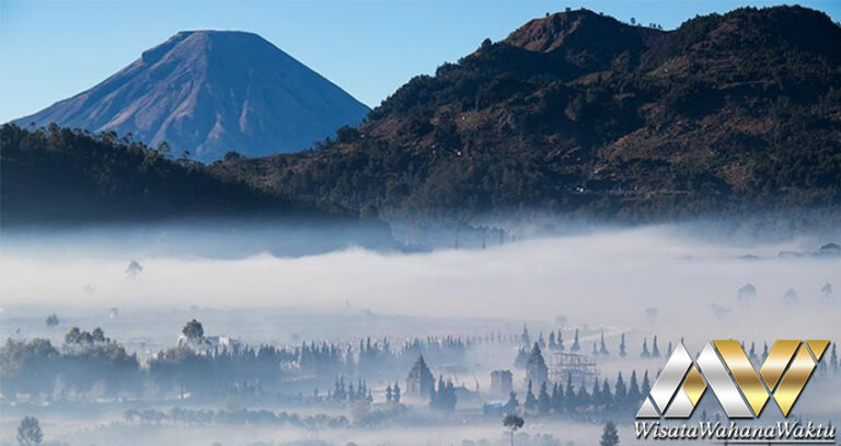 Keunikan Wisata Alam Dieng Plateau